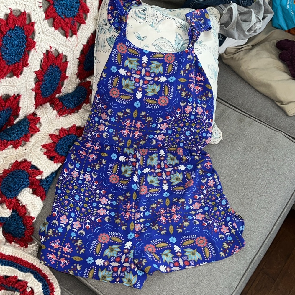 Folk print romper, fully lined size large Cute RAINBOW folk print